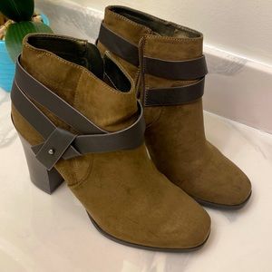 Express Ankle high heel Boots